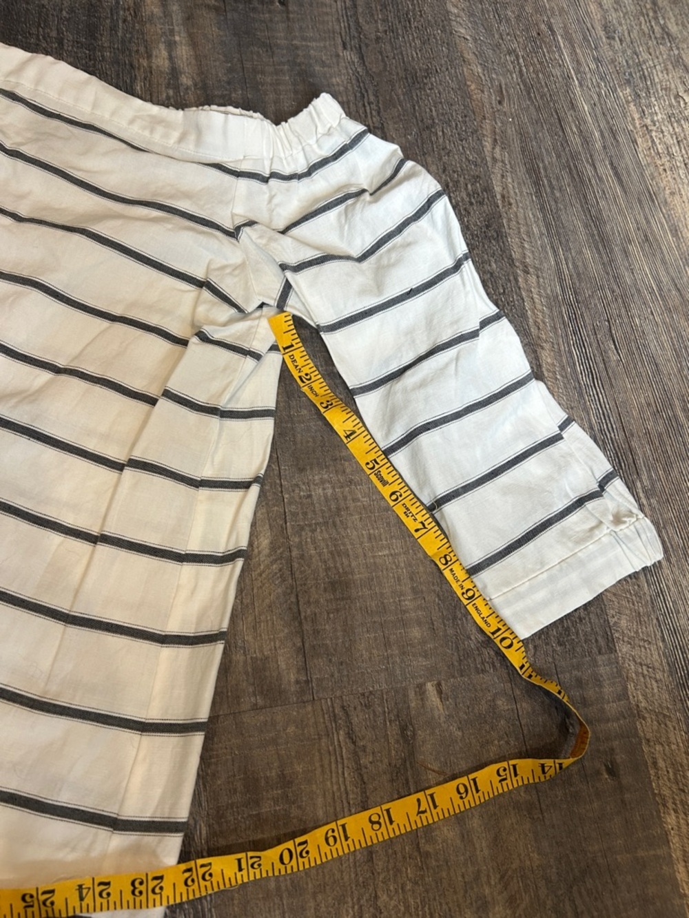 W by Worth White Off-Shoulder Tunic with Gray Stripes Size 4 - Picture 6 of 6
